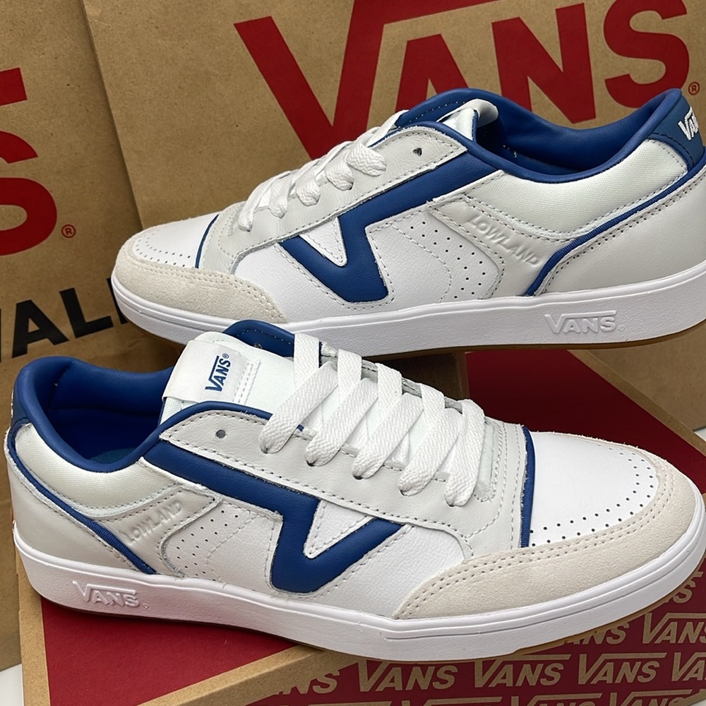 Vans Men’s Lowland Cc Jmp R
Court Navy/White
VN0007P2NAV
Sneakers - Picture 10 of 16